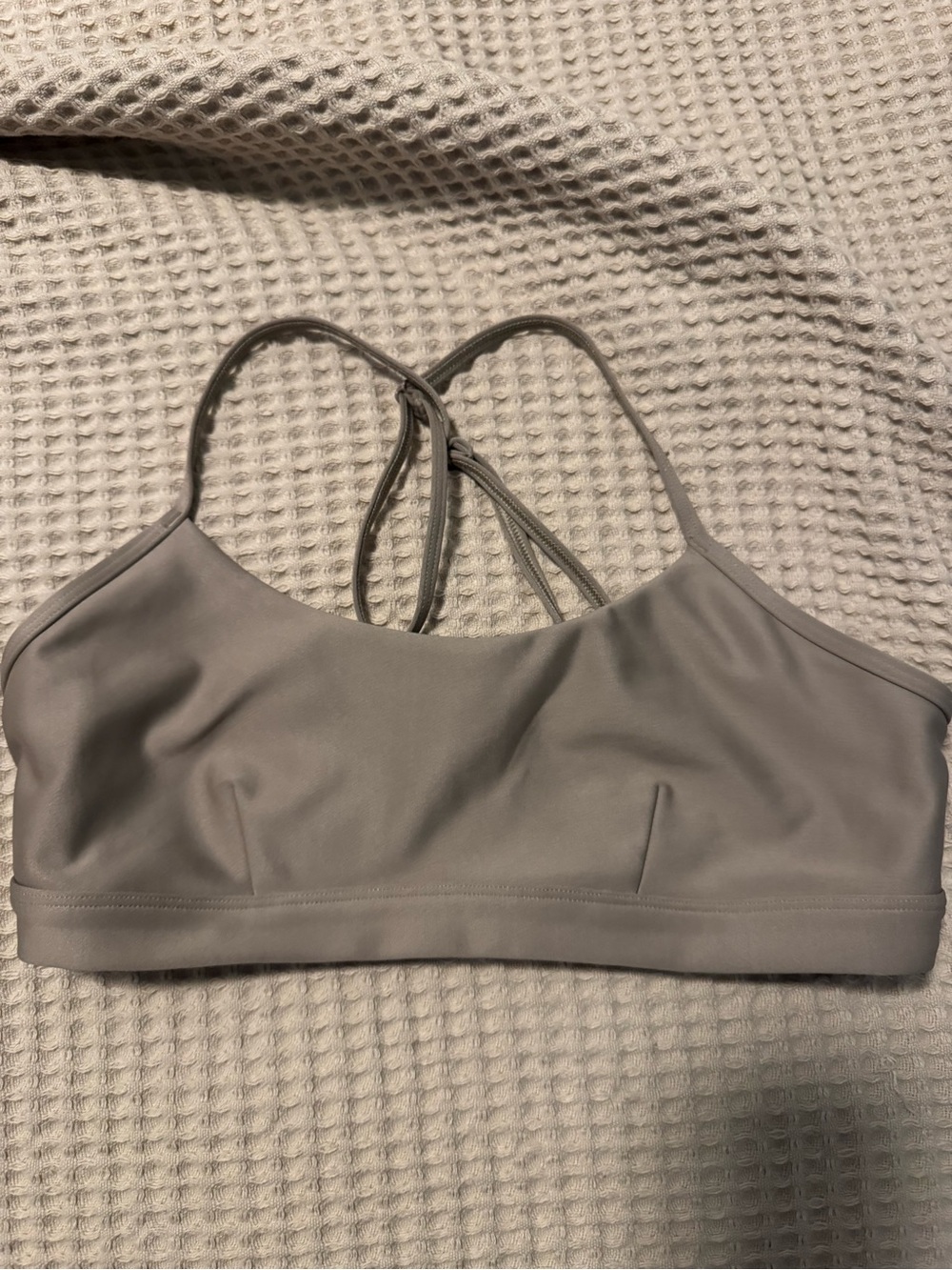 Alo Yoga Airlift Intrigue Bra - size medium